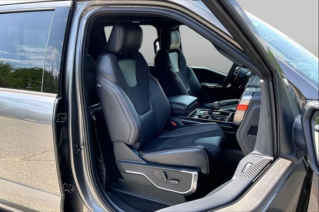 2025 FORD F-150 RAPTOR 照片 8