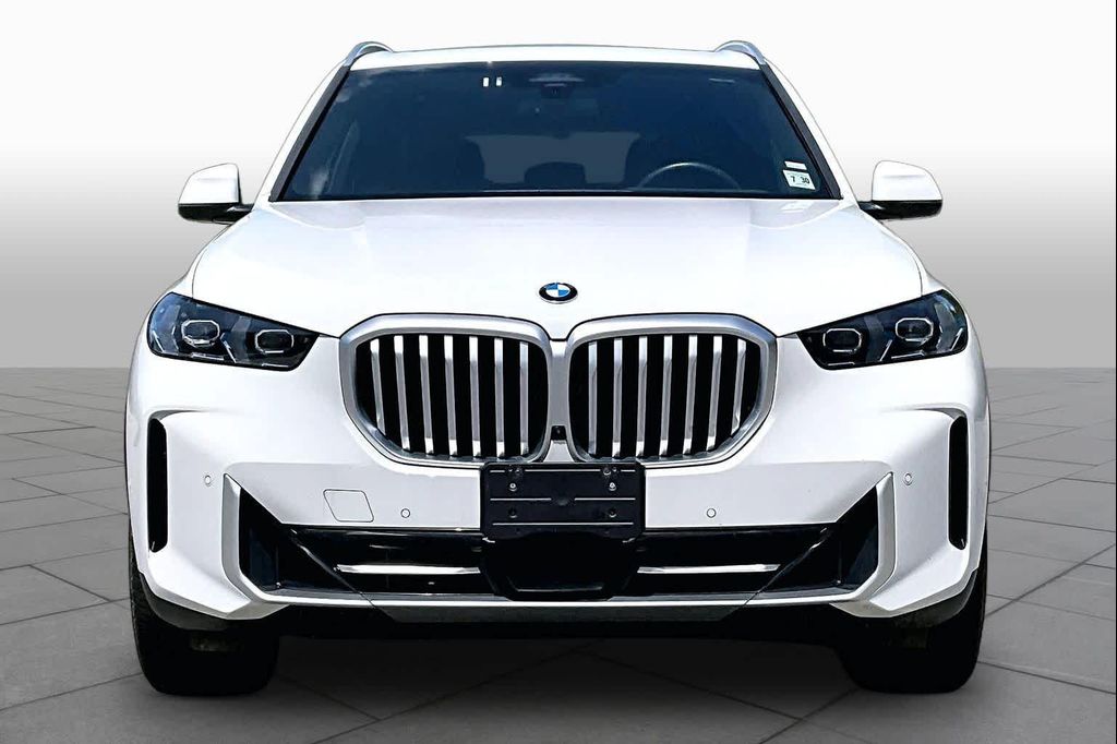 صورة 4 لـ 2026 BMW X5 XDRIVE40I