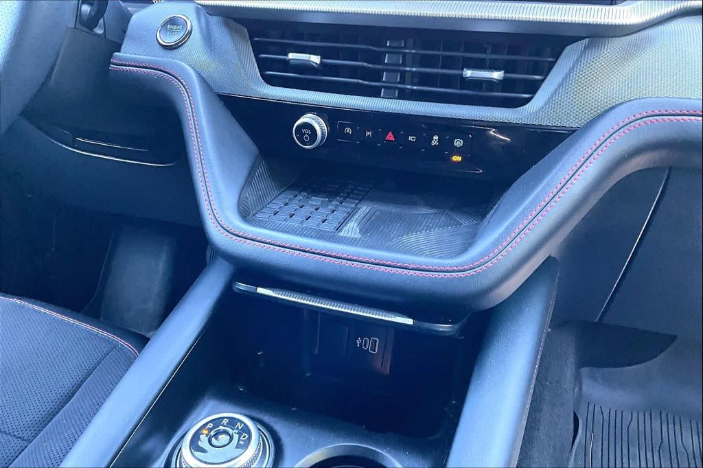صورة مصغرة 36 لـ 2025 FORD EXPLORER ST