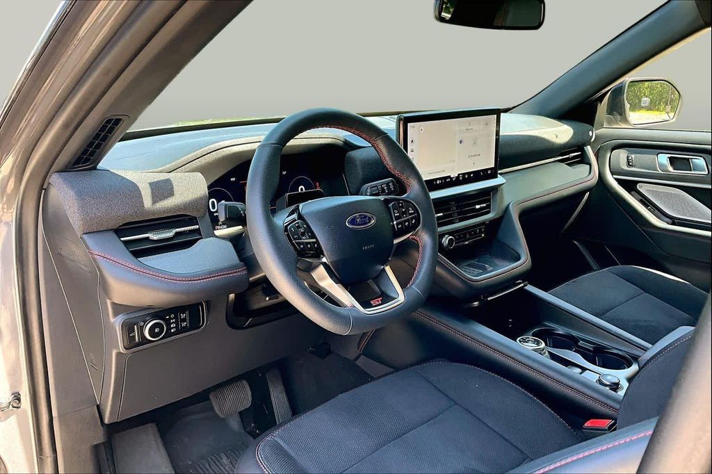 صورة مصغرة 18 لـ 2025 FORD EXPLORER ST