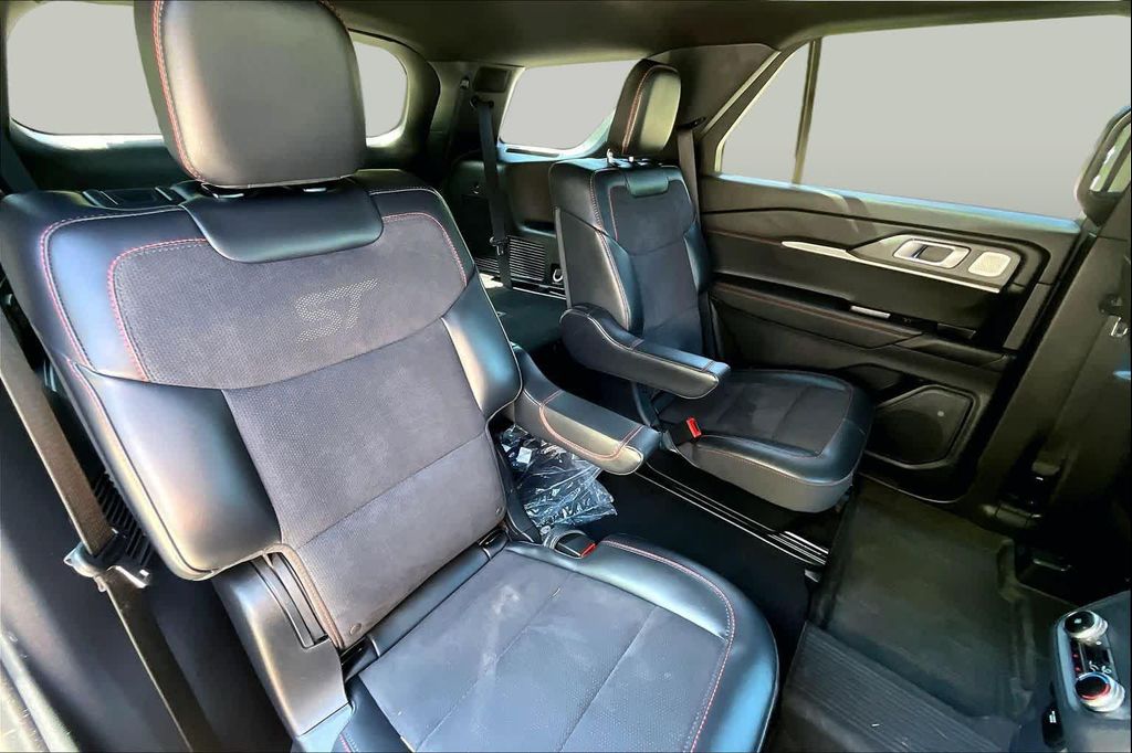 صورة مصغرة 20 لـ 2025 FORD EXPLORER ST