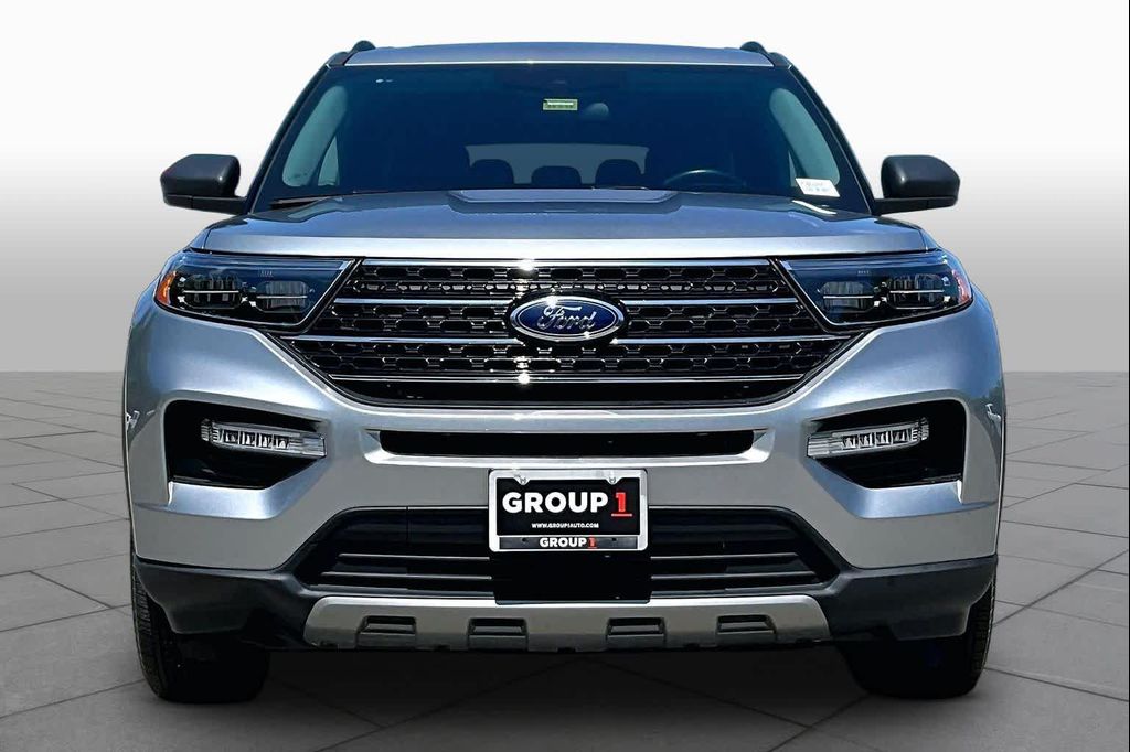 صورة مصغرة 4 لـ 2023 FORD EXPLORER XLT