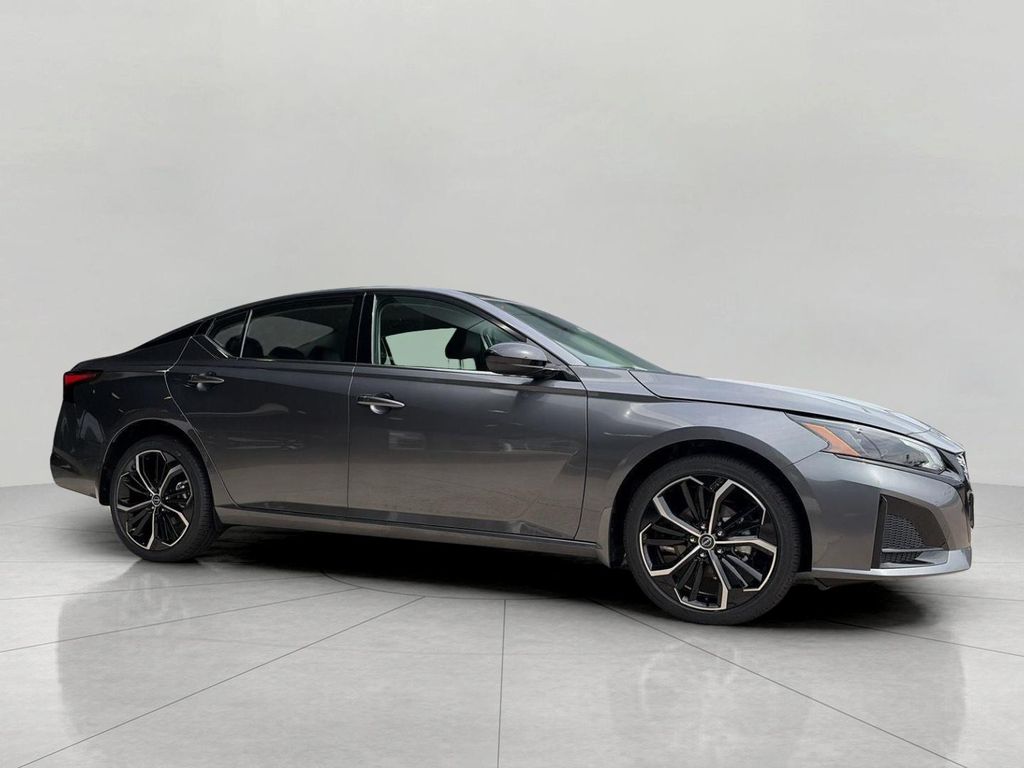 New 2026 Nissan Altima SR AWD