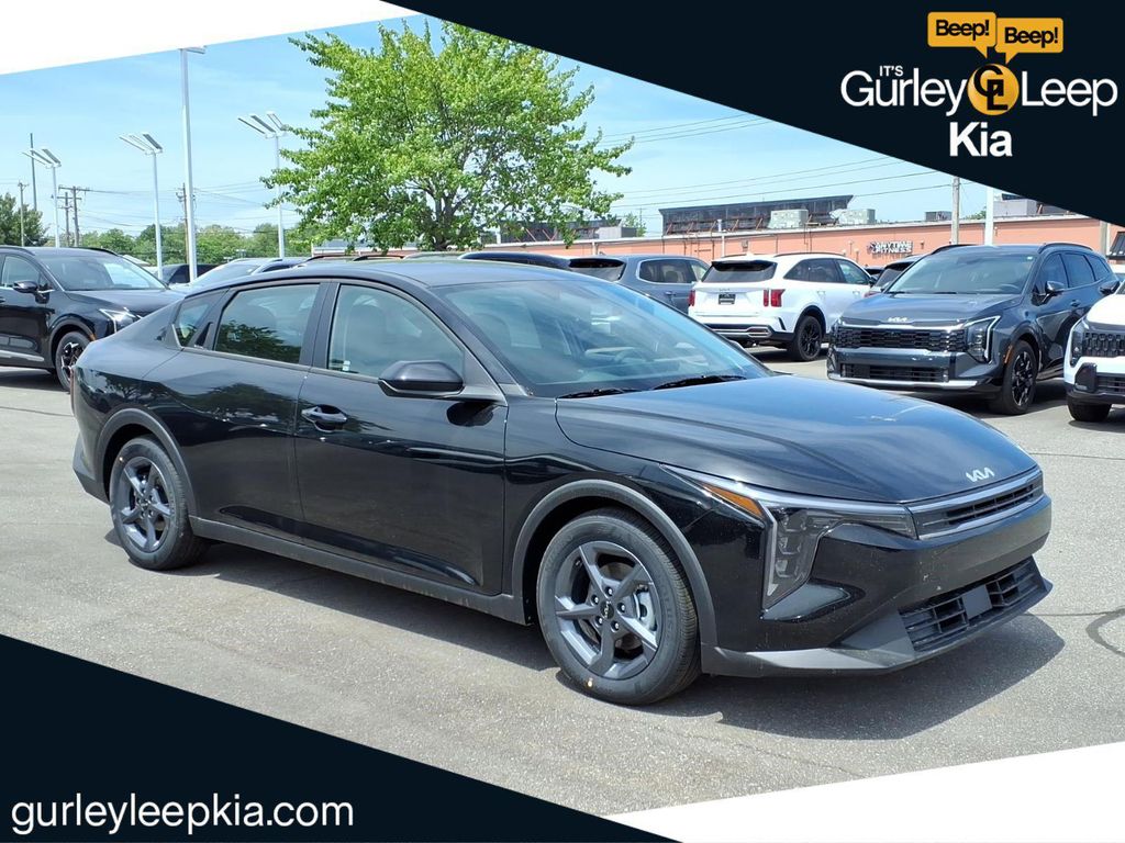 New 2026 Kia K4 LXS