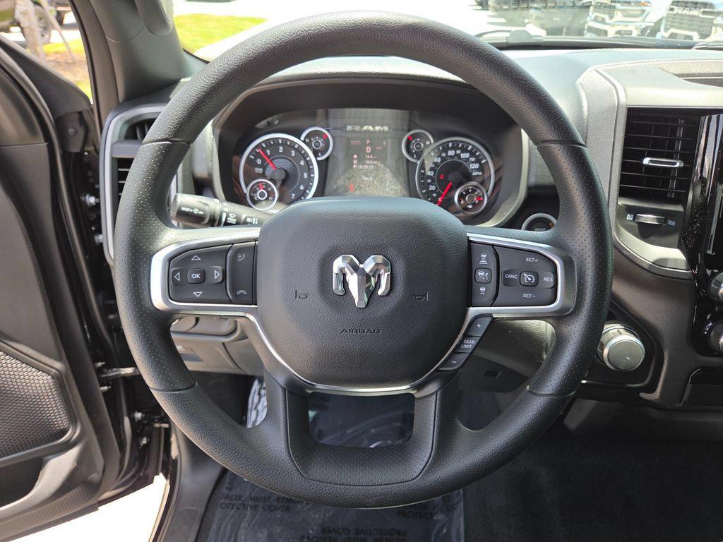 صورة مصغرة 31 لـ 2026 RAM 1500 EXPRESS