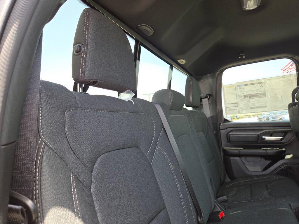 صورة مصغرة 19 لـ 2026 RAM 1500 EXPRESS