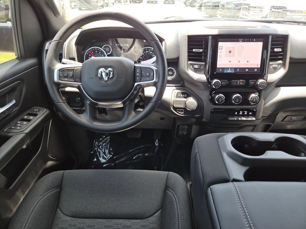 صورة مصغرة 25 لـ 2026 RAM 1500 EXPRESS