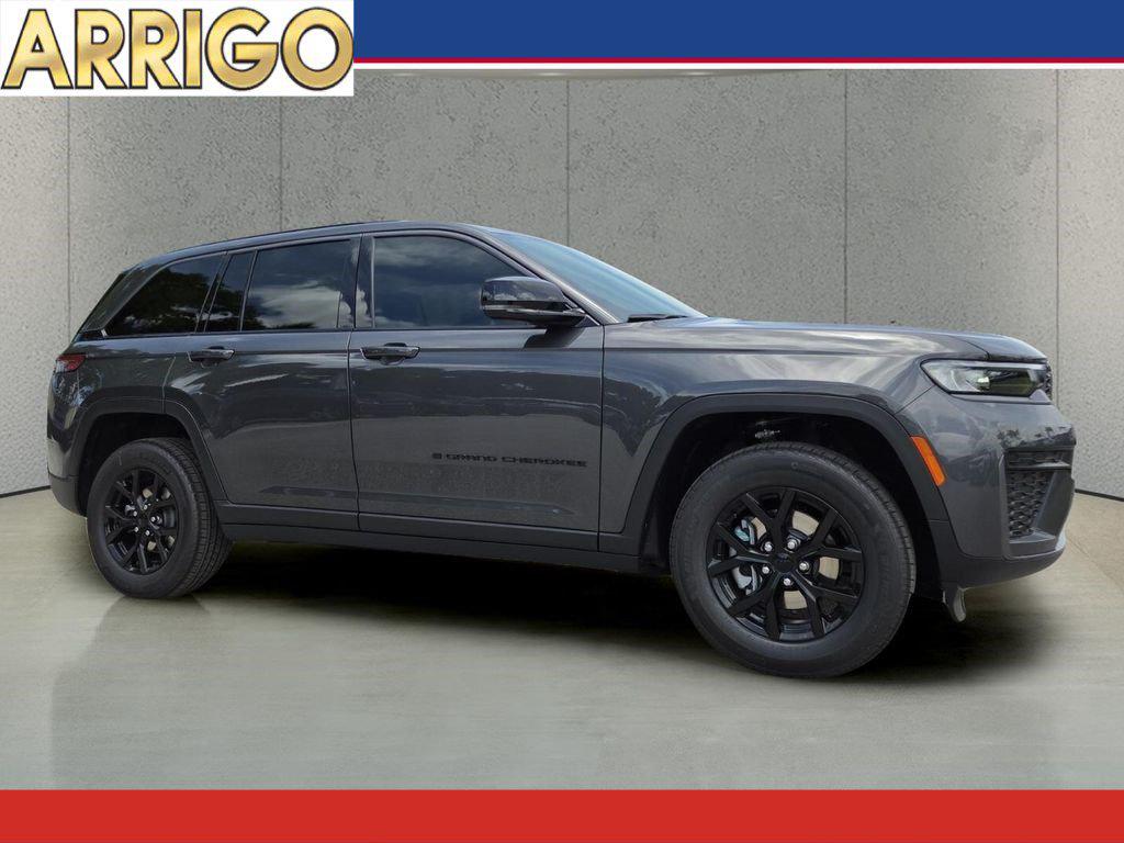 New 2026 Jeep Grand Cherokee Altitude