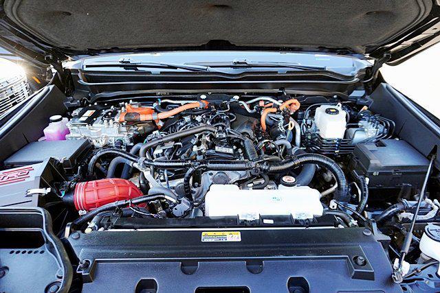 صورة مصغرة 15 لـ 2025 Toyota TACOMA HYBRID TRD PRO