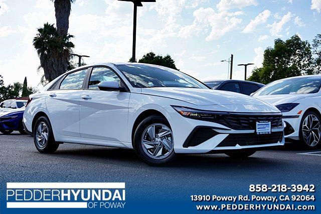 New 2026 Hyundai ELANTRA SE