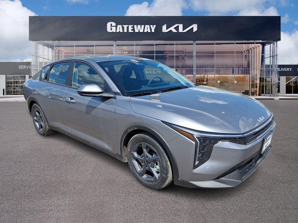 New 2026 Kia K4 LXS