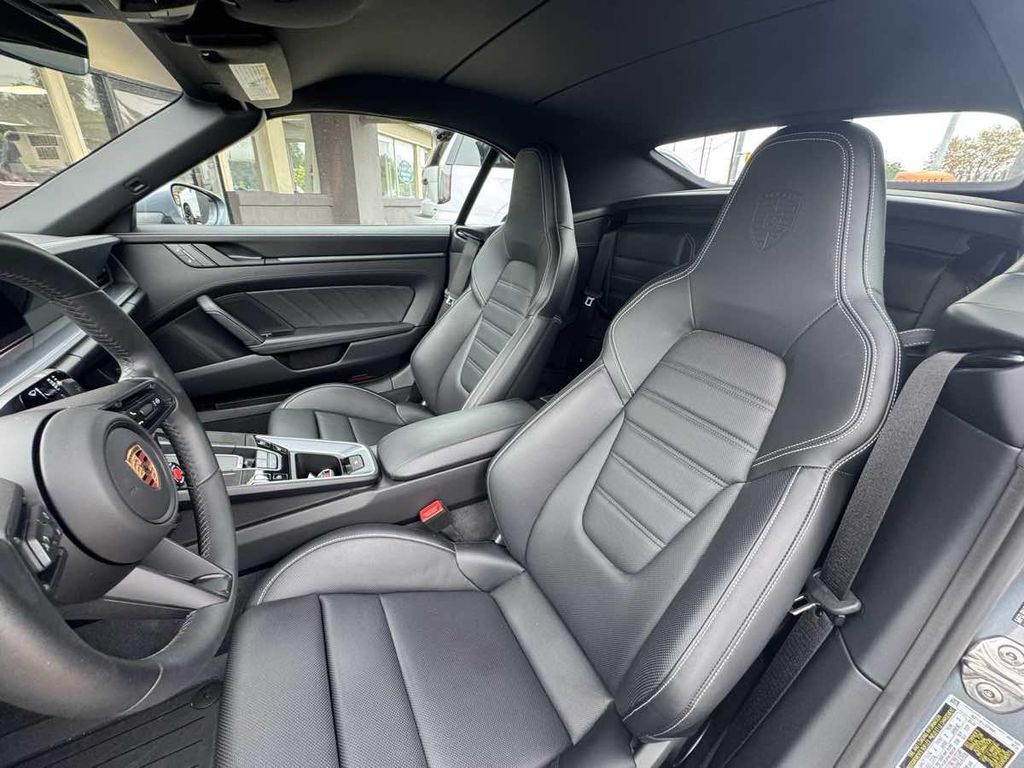 2025 Porsche 911 CARRERA 缩略图 15