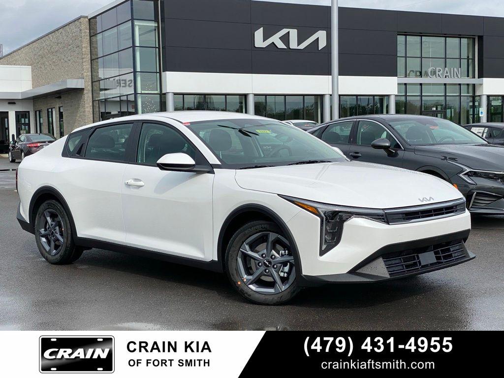 New 2026 Kia K4 LXS