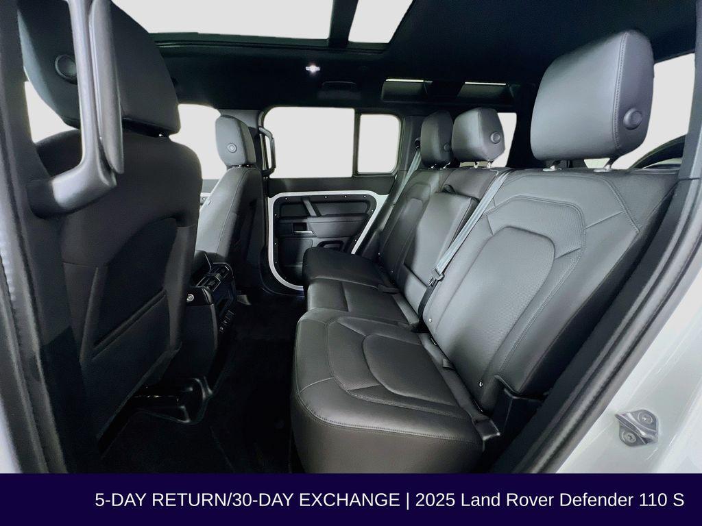 صورة مصغرة 27 لـ 2025 LAND Rover DEFENDER P300