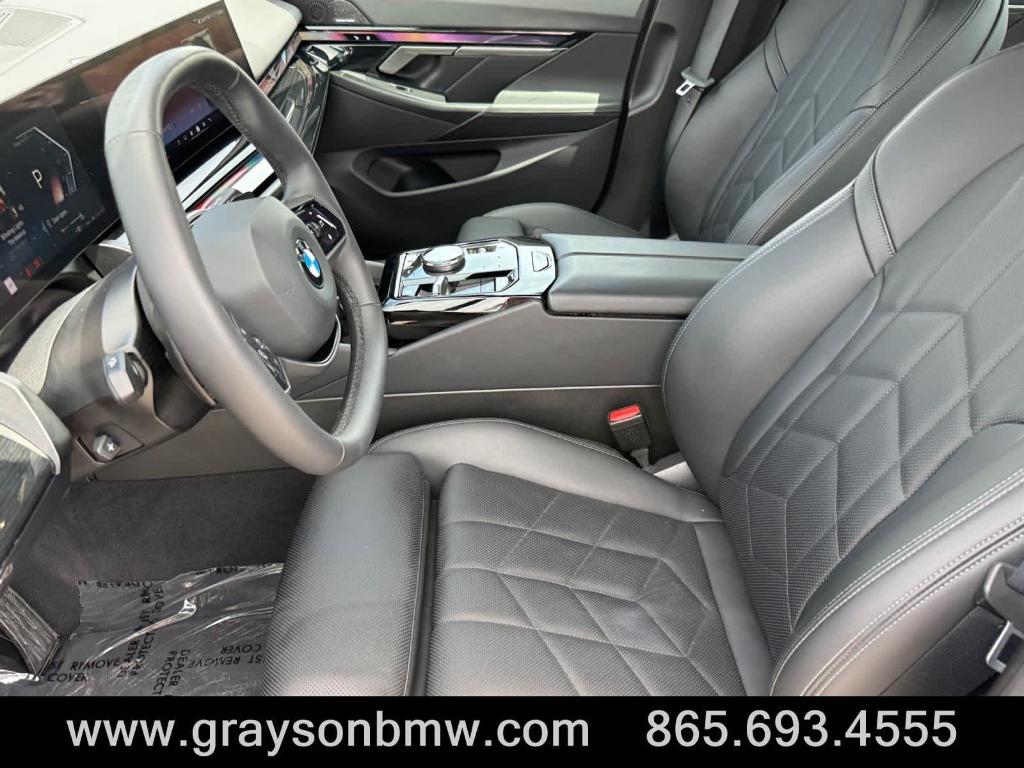 2025 BMW 540 I XDRIVE — миниатюра 12