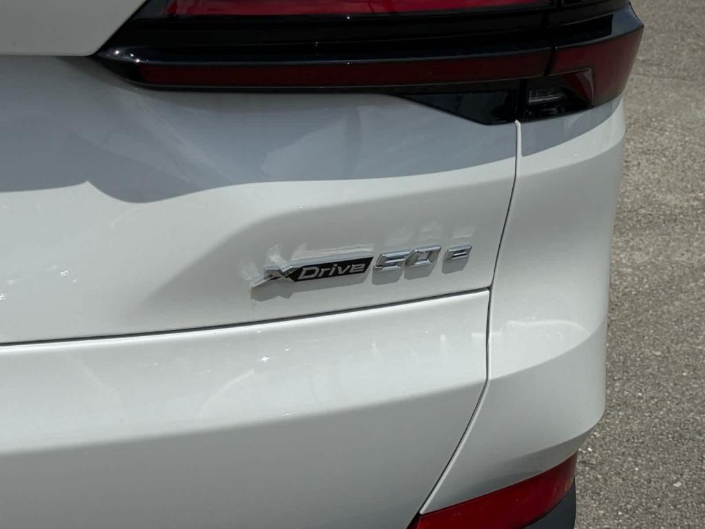 2026 BMW X5 PHEV XDRIVE50E thumbnail 11