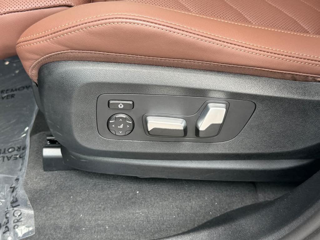 2026 BMW X5 PHEV XDRIVE50E thumbnail 13