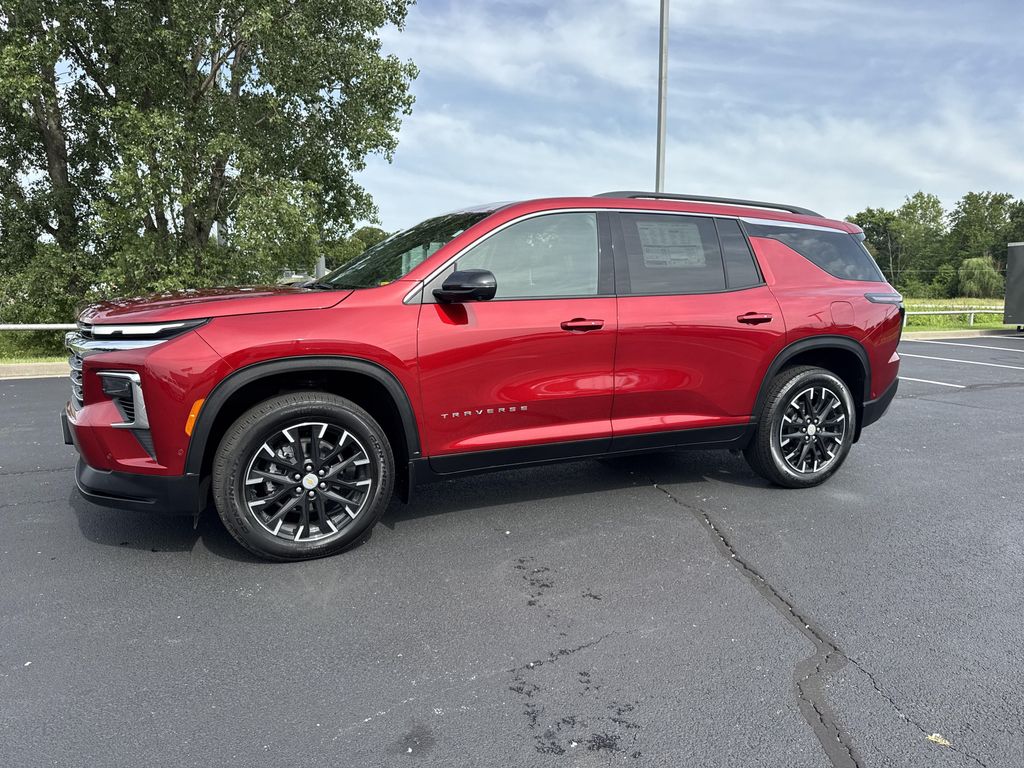 New 2026 Chevrolet Traverse LT