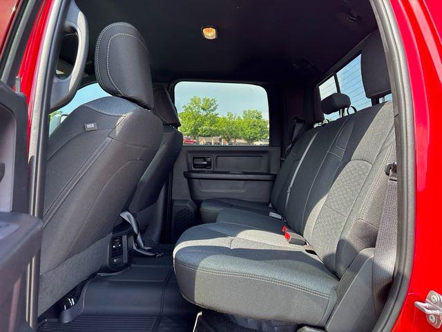 2026 RAM 2500 BLACK EXPRESS CREW CAB 4X4 6'4' BOX thumbnail 24