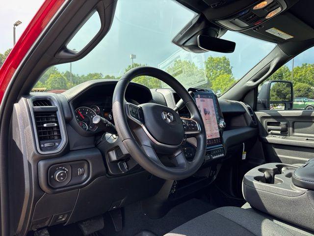 2026 RAM 2500 BLACK EXPRESS CREW CAB 4X4 6'4' BOX thumbnail 16