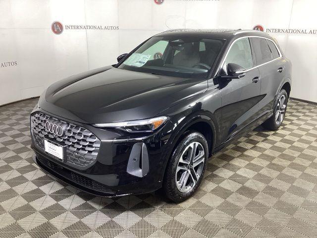 New 2025 Audi Q5 Premium Plus TFSI quattro S tronic