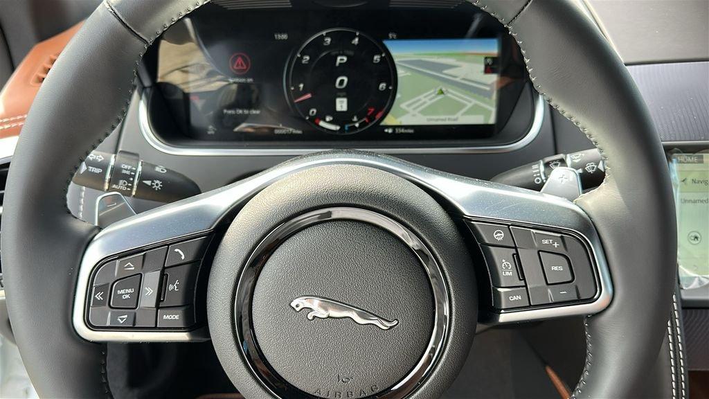 صورة مصغرة 12 لـ 2024 Jaguar F-TYPE P450 R-DYNAMIC
