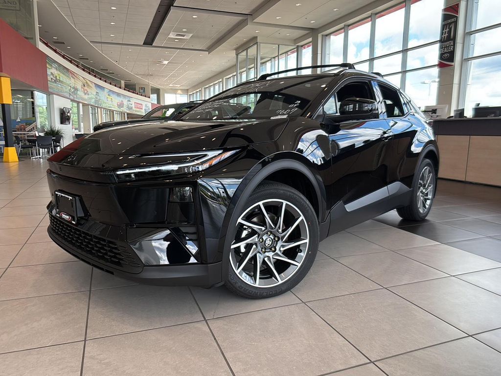 New 2026 Toyota C-HR XSE