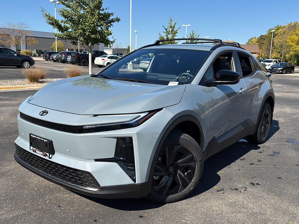 صورة مصغرة 14 لـ 2027 Toyota C-HR SE