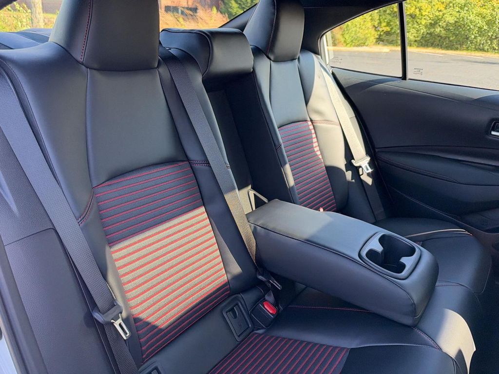 صورة مصغرة 13 لـ 2027 Toyota COROLLA XSE