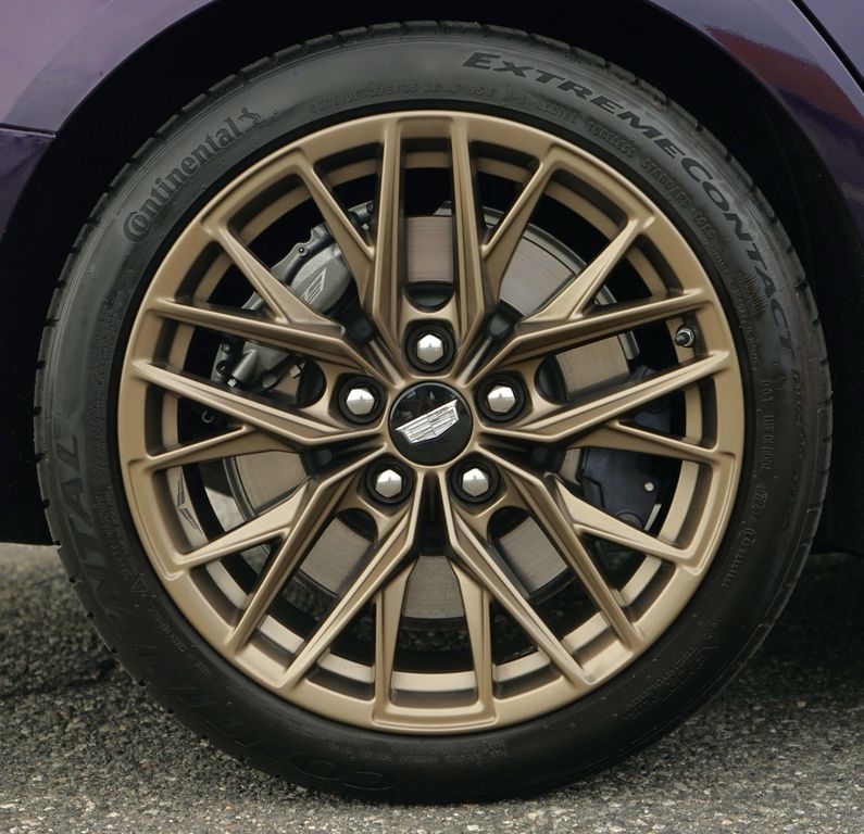 2025 Cadillac CT4-V V-SERIES BLACKWING RWD — фото 55