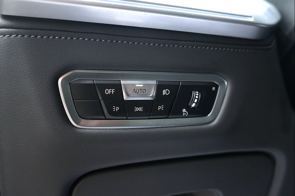 صورة مصغرة 17 لـ 2023 BMW XM
