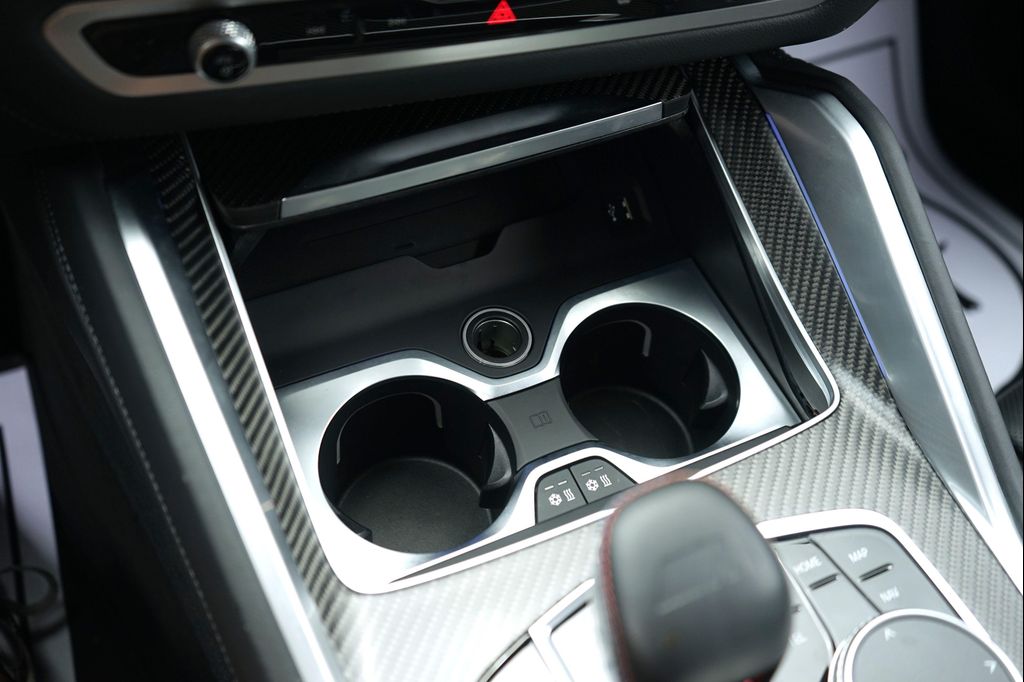 صورة مصغرة 35 لـ 2023 BMW XM