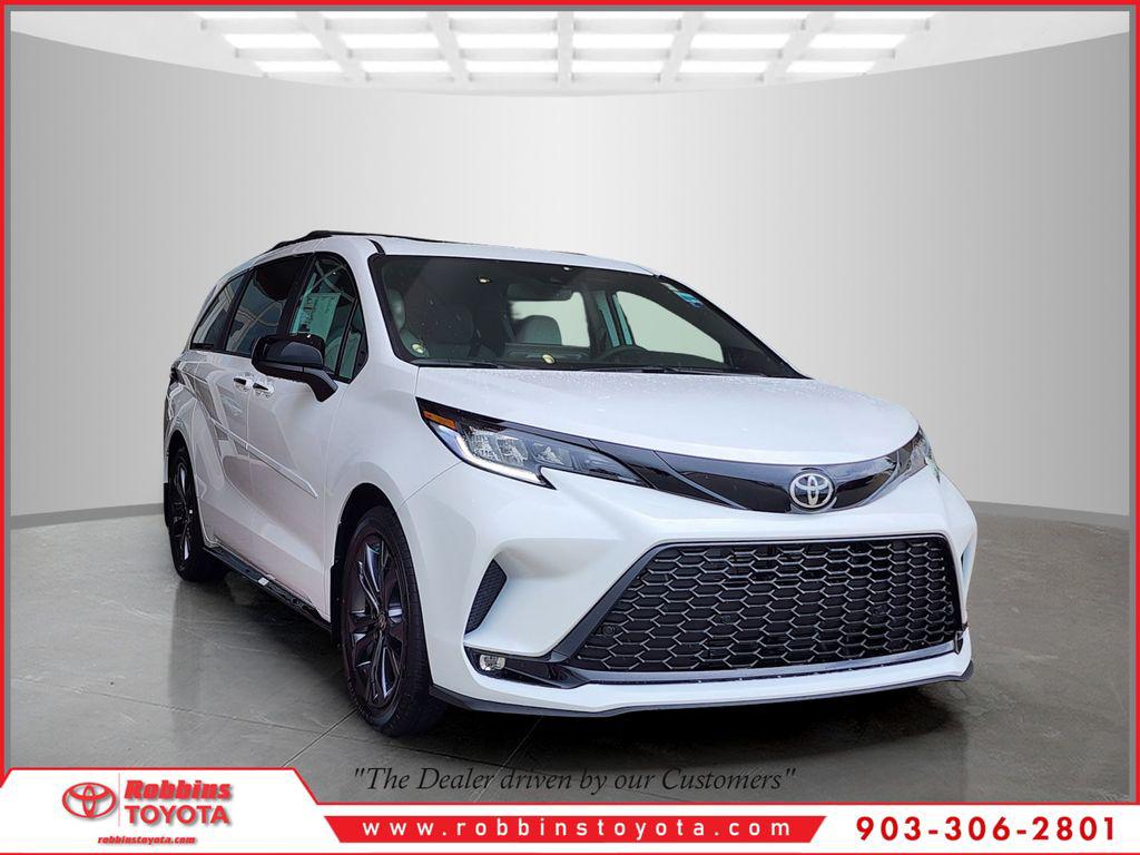 New 2026 Toyota Sienna XSE 7 Passenger