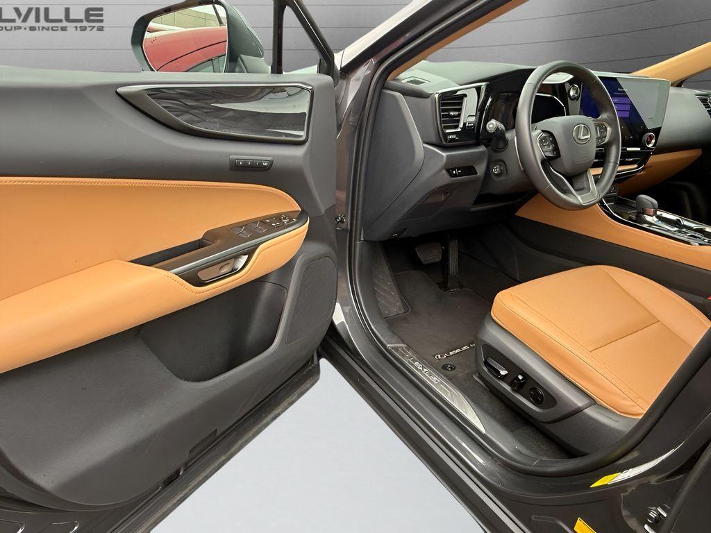 صورة 9 لـ 2026 Lexus NX 350 PREMIUM