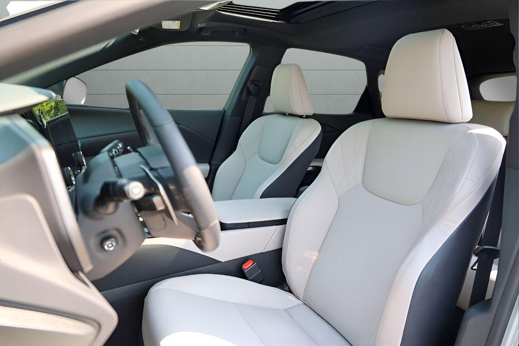 صورة مصغرة 27 لـ 2026 Lexus RX 350H PREMIUM