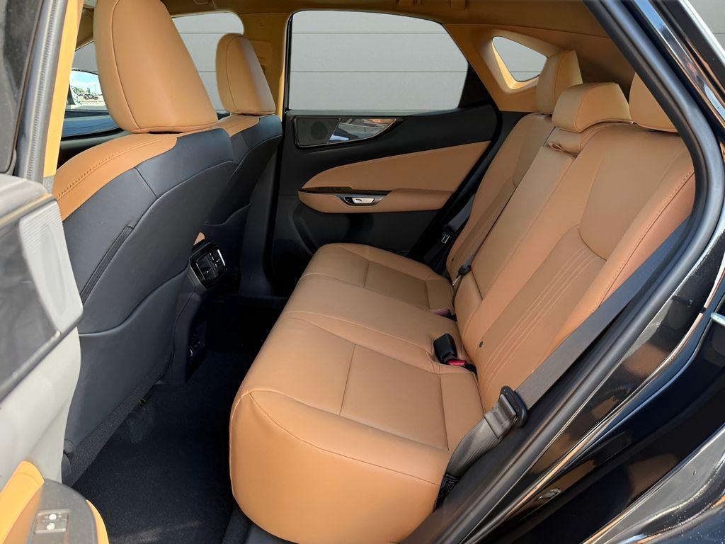 صورة مصغرة 15 لـ 2025 Lexus NX 350 PREMIUM