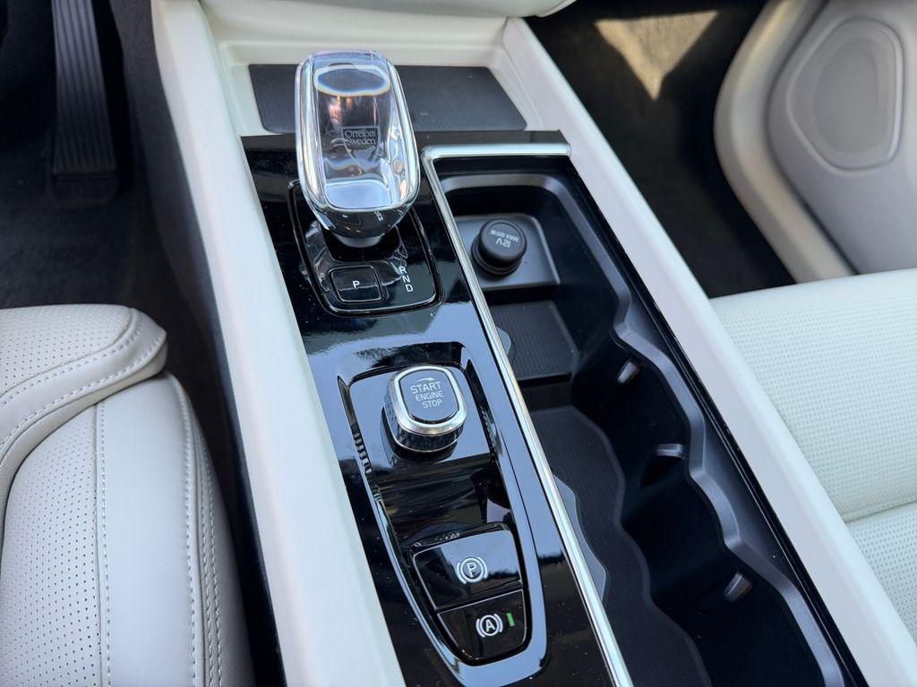 صورة مصغرة 23 لـ 2026 Volvo XC60 B5 ULTRA