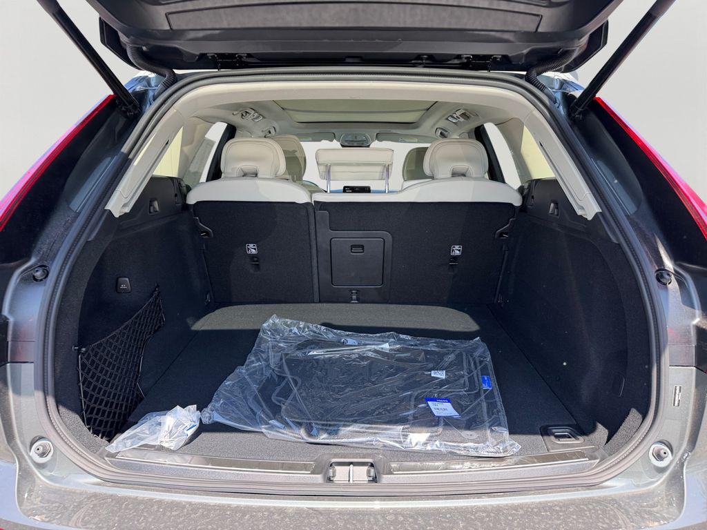 2026 Volvo XC60 B5 ULTRA 照片 9