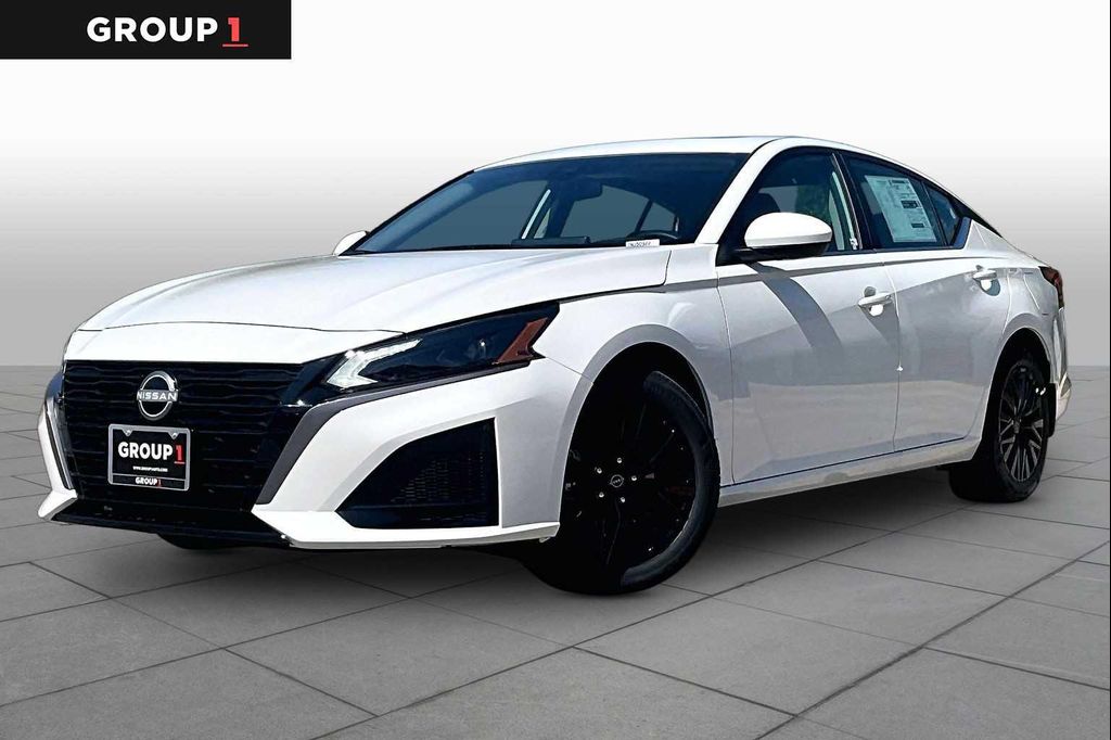 New 2026 Nissan Altima SV FWD