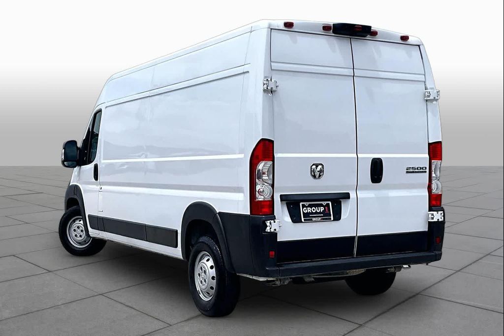 2025 RAM PROMASTER 2500 TRADESMAN — миниатюра 12