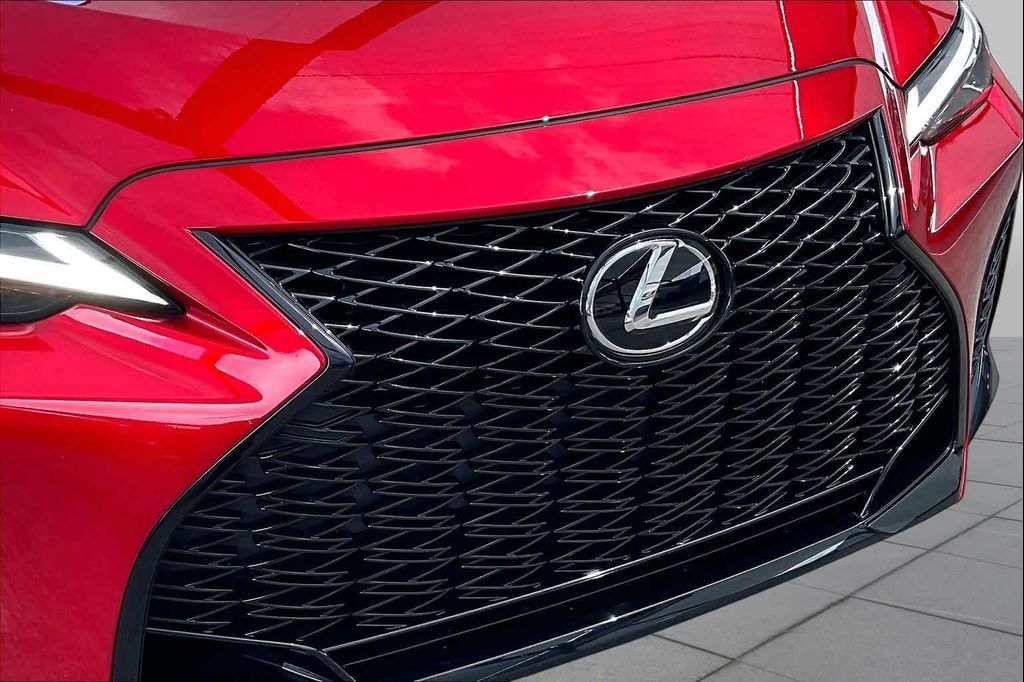 2025 Lexus IS 350 BASE thumbnail 30