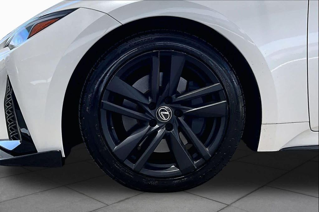 2023 Lexus IS 300 BASE 照片 10