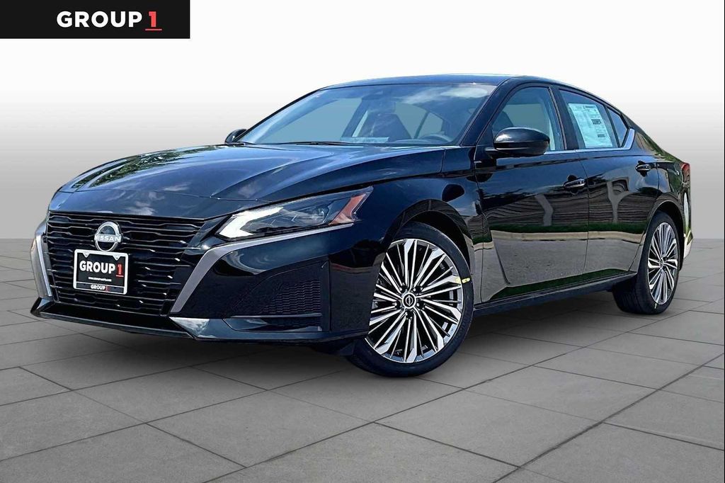 New 2026 Nissan Altima SV FWD