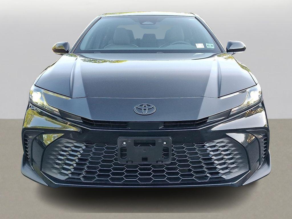 2025 Toyota CAMRY SE — фото 2