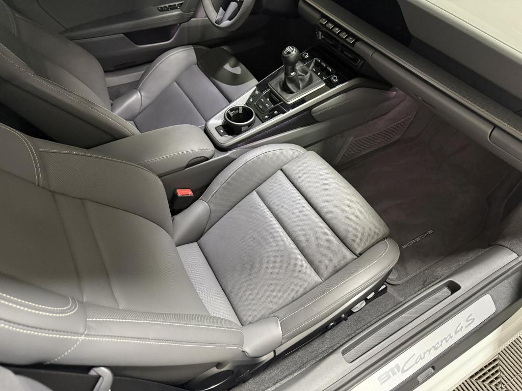 2024 Porsche 911 CARRERA 4S — миниатюра 14