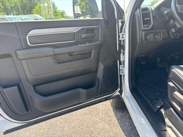 صورة مصغرة 14 لـ 2024 RAM 2500 TRADESMAN