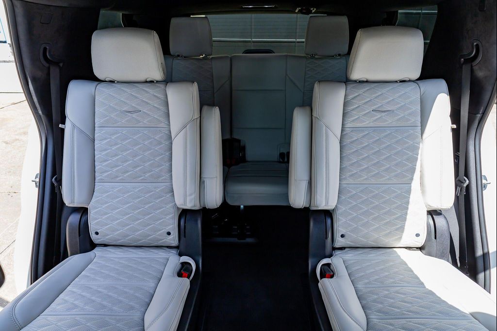 2025 Cadillac ESCALADE V-SERIES — миниатюра 37
