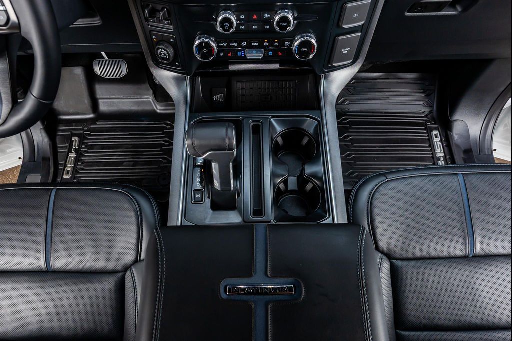 صورة مصغرة 28 لـ 2025 FORD F-150 PLATINUM