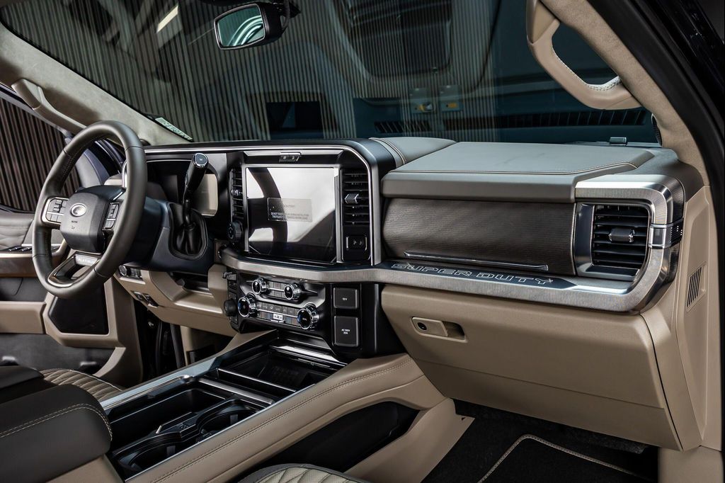 2026 FORD F-350 PLATINUM — миниатюра 16