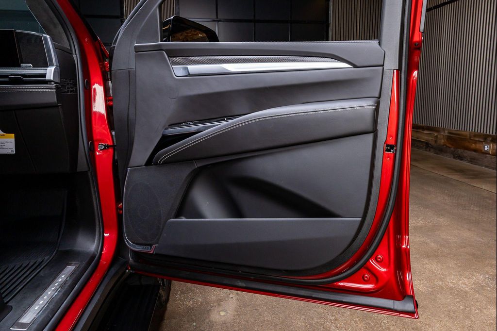 2026 Cadillac ESCALADE V-SERIES 缩略图 40